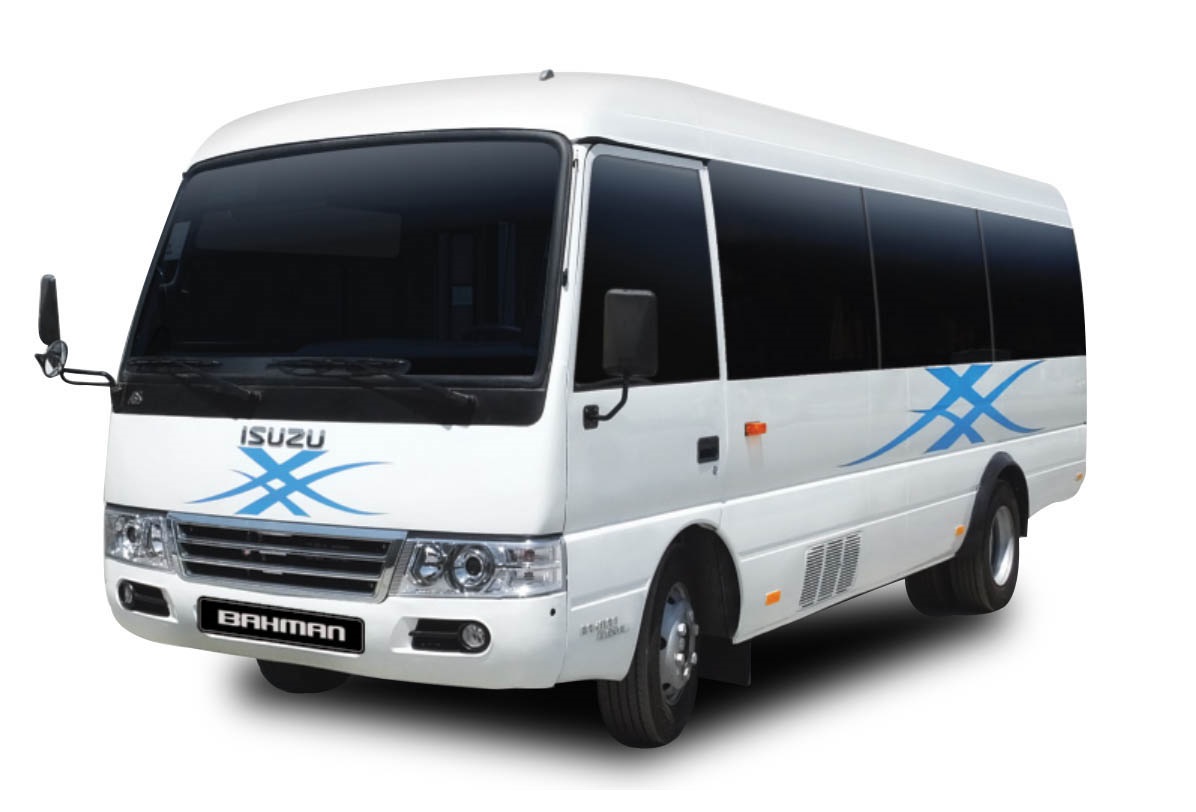 مینی بوس ایسوزو سفید رنگ برای سرویس VIP با امکانات ویژه
